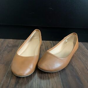 Universal Thread brown flats